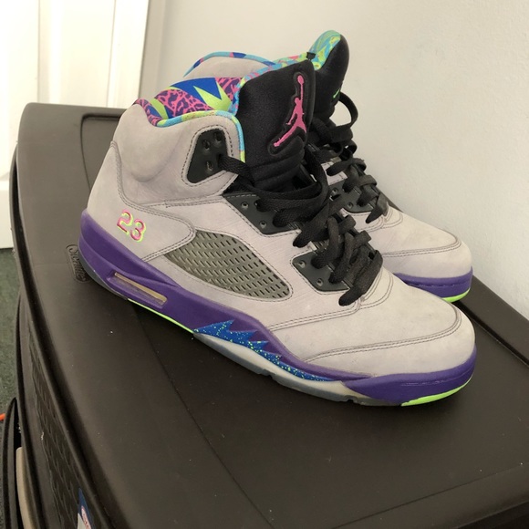 Fairly new worn a couple times - Picture 3 of 4